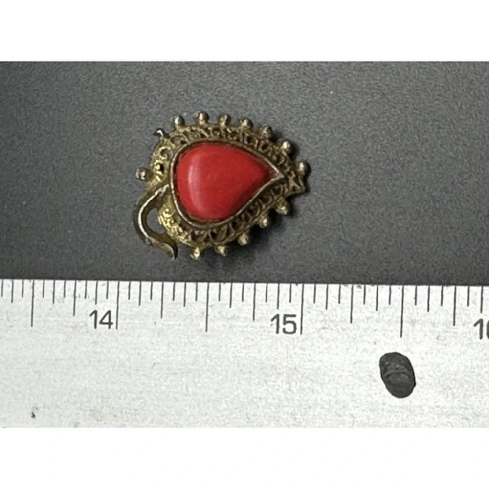VINTAGE BRONZE Teardrop Fruit Clip Pin RED STONE Coral‎
